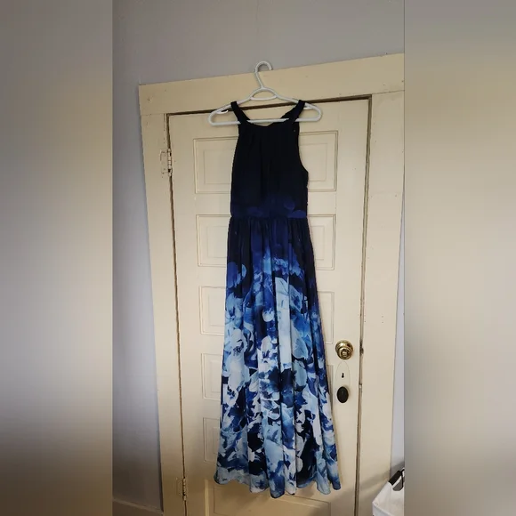 Betsy & Adams Dress - Picture 2 of 5